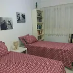 Hébergement de vacances Spacious House In With Modern Comfort