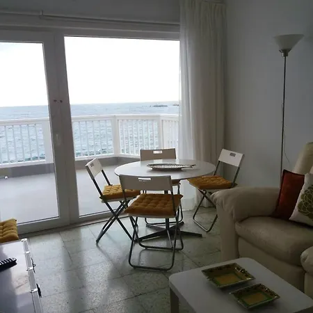 Spacious House In With Modern Comfort 펜션