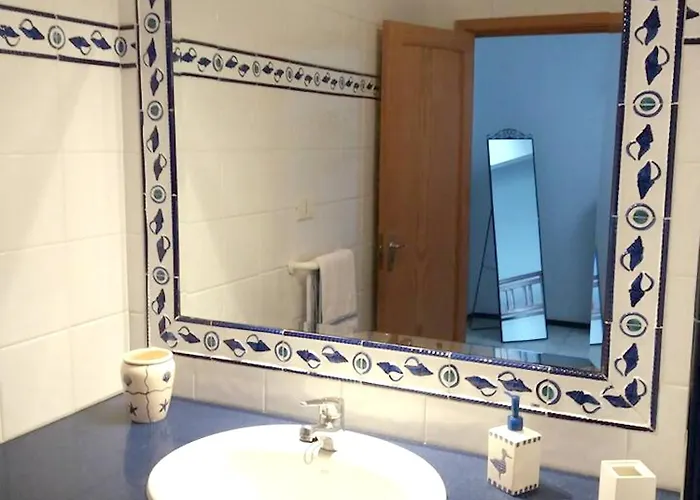 بيت للعطل Spacious House In With Modern Comfort تيلدي