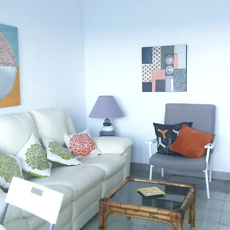 Сasa de vacaciones Spacious House In With Modern Comfort Telde