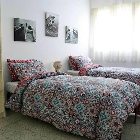 Spacious House In With Modern Comfort *