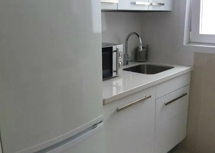 Spacious House In With Modern Comfort 펜션