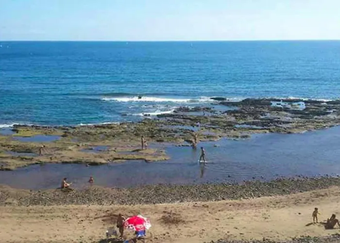 Spacious House In With Modern Comfort 펜션